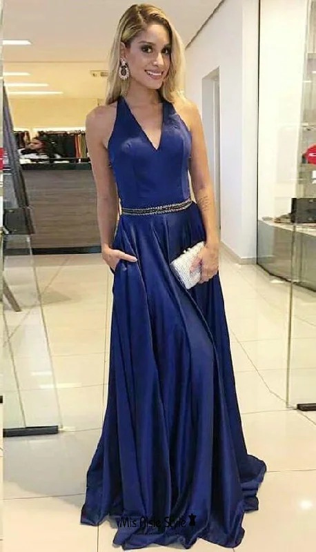 Halter Neckline Navy Blue Prom Dress