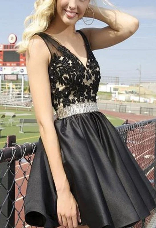 Knee Length V-neckline Black Homecoming Dress