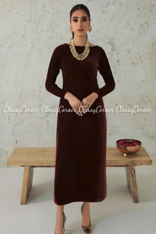 Maroon Velvet Pakistani Salwar Kameez Outfit