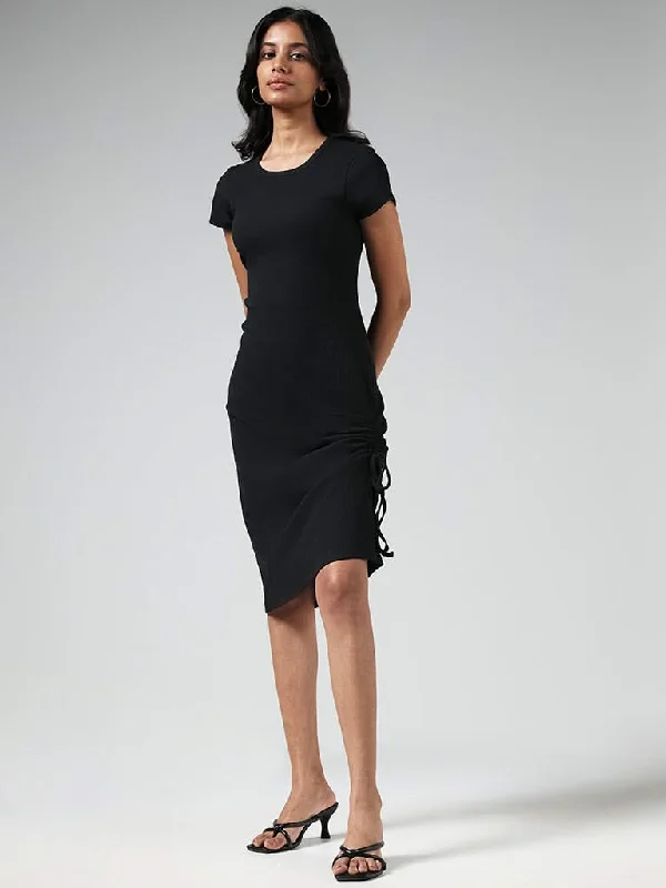 Nuon Solid Black Cotton Blend Scrunch Dress